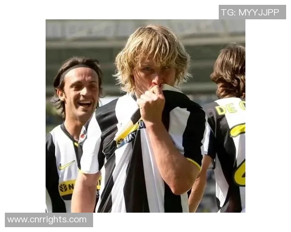 足球史上十大最感动人心的球星人物与传奇瞬间回顾